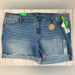 DIP Repreve Mid Rise Rolled Faded Stretch Denim Shorts Womens Plus 24W